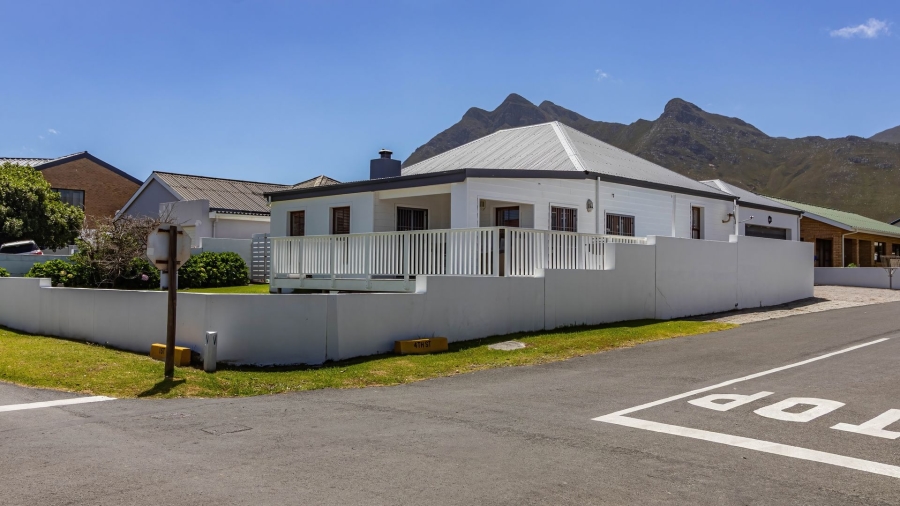 4 Bedroom Property for Sale in Kleinmond Western Cape